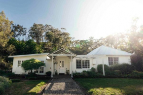 Meadowbrook MTB Lodge Orange - Rip on the trails, sip on the wine!